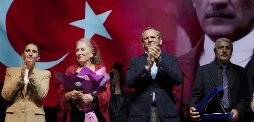 Suzan Kardeş’ten Ayvalık’ta Balkan Rüzgârı!