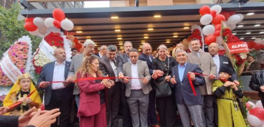 KAR-DER Yeni Merkezi Açılışına Büyük İlgi