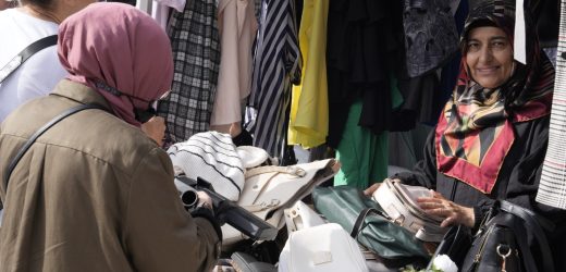 Atma Sat İkinci El Pazarı’nda Kadın Emeği ve Geri Dönüşüm El Ele