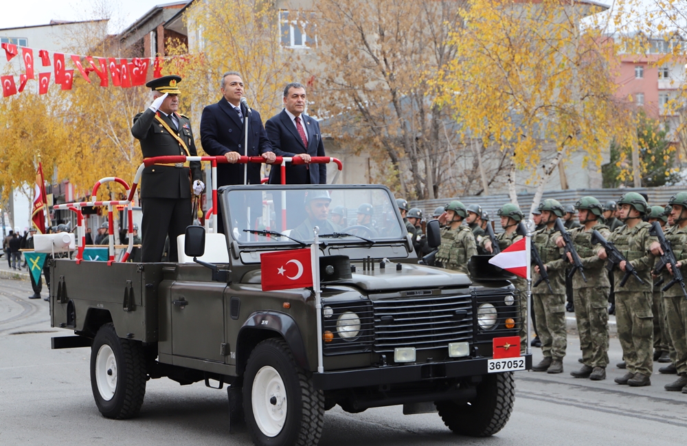 ARDAHAN’DA CUMHURİYET’İN 102. YAŞI COŞKUYLA KUTLANDI