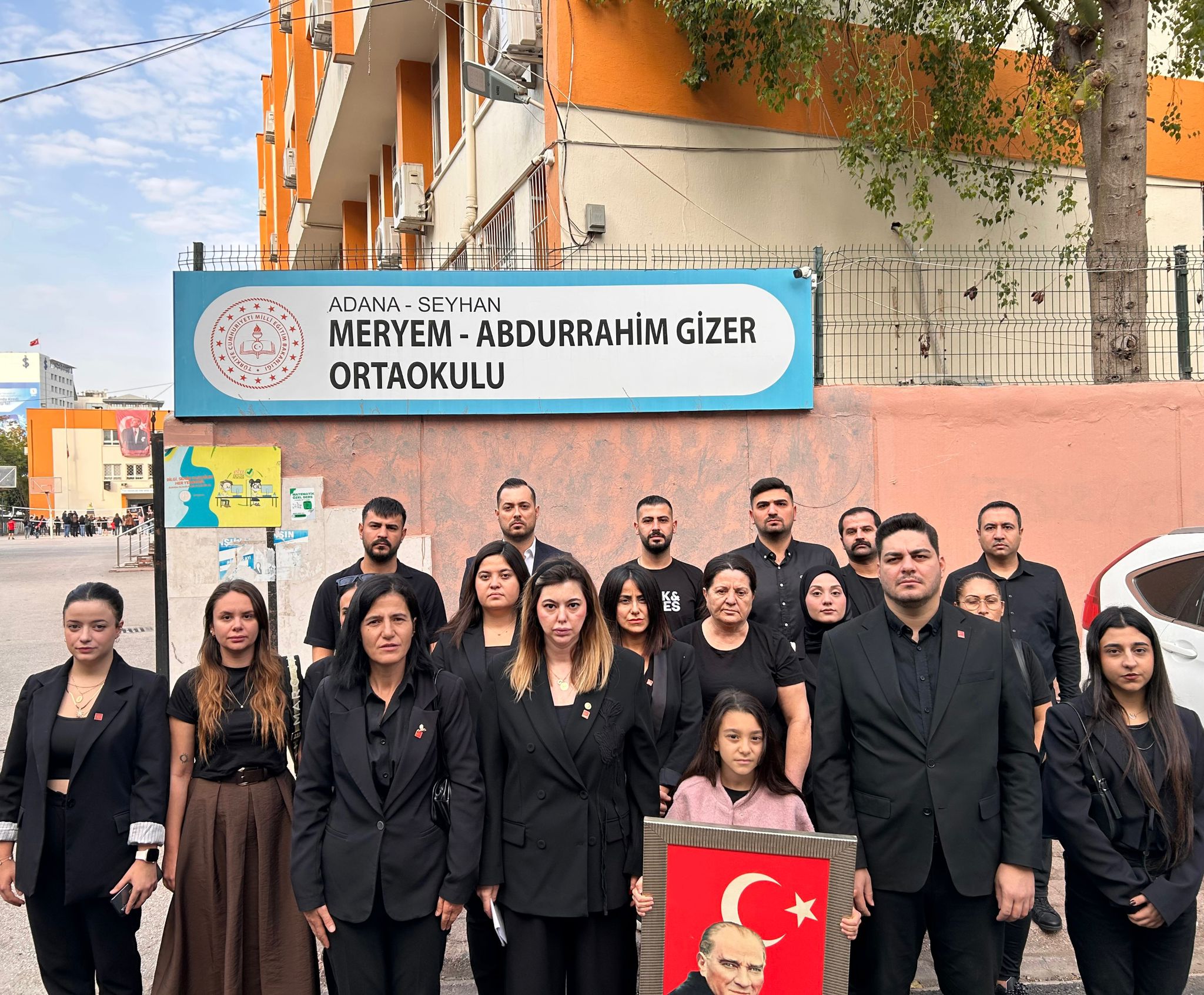 CHP Seyhan İlçe Örgütü’nden 10 Kasım Tepkisi: “Atatürk’ü Kalbimizden Silemezsiniz”