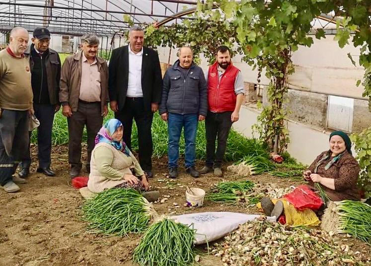 Gürer: “İktidarın çiftçiyi topraktan koparıyor”