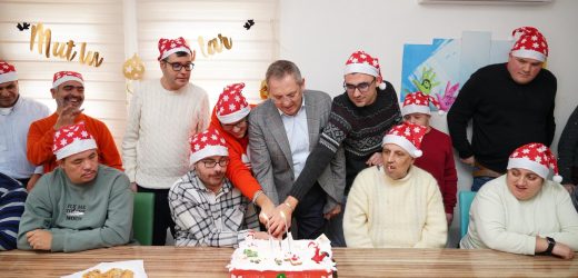 Biz hep yanınızdayız, Mutlu yıllar Özel ve Güzel Çocuklar!