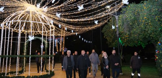 Adana’da 10 noktada yeni yıl ışıklandırması ile renkli görüntüler oluştu