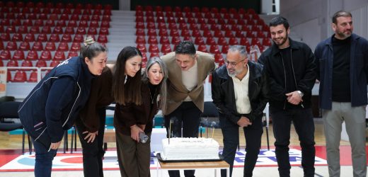 Aliağa Belediyesi Personeli Başkanları İçin Salon Kapattı