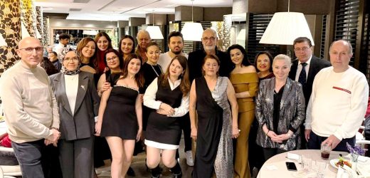 AHU HASTALARI 23. KEZ YILBAŞI BALOSUNDA BULUŞTU