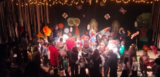 Ayvalık Belediye Tiyatrosu’nun Yeni Çocuk Oyununa Yoğun İlgi