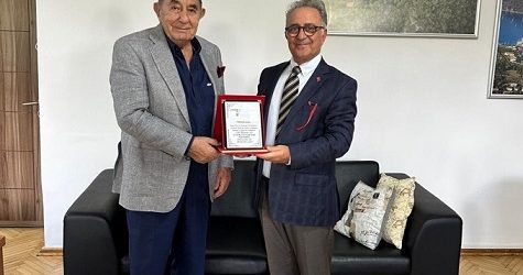 BİR VEFA ÖRNEĞİ. PROF.DR. ESFENDER KORKMAZ’A