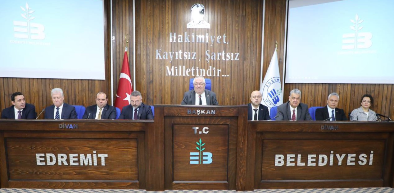 Edremit’te yılın ilk muhtarlar toplantısı yapıldı