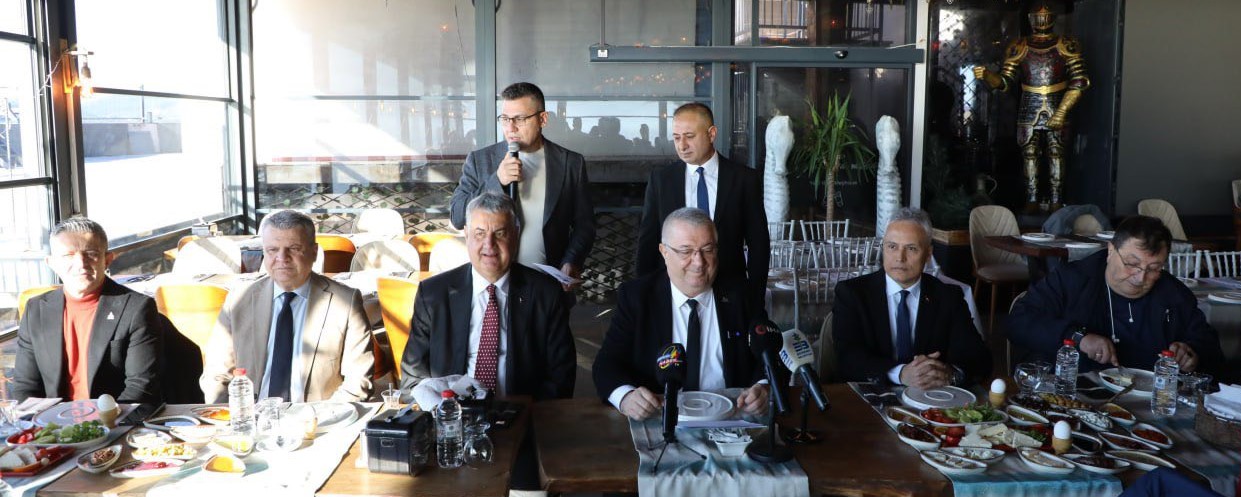 Başkan Ertaş, Gazetecilerle bir araya geldi