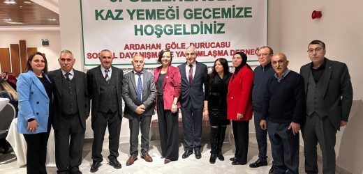 İzmir- Göle Durucasu köyümüzün geleneksel Kaz Gecesinin 5’incisini Büyük Bir Coşkuyla Gerçekleştirdi.