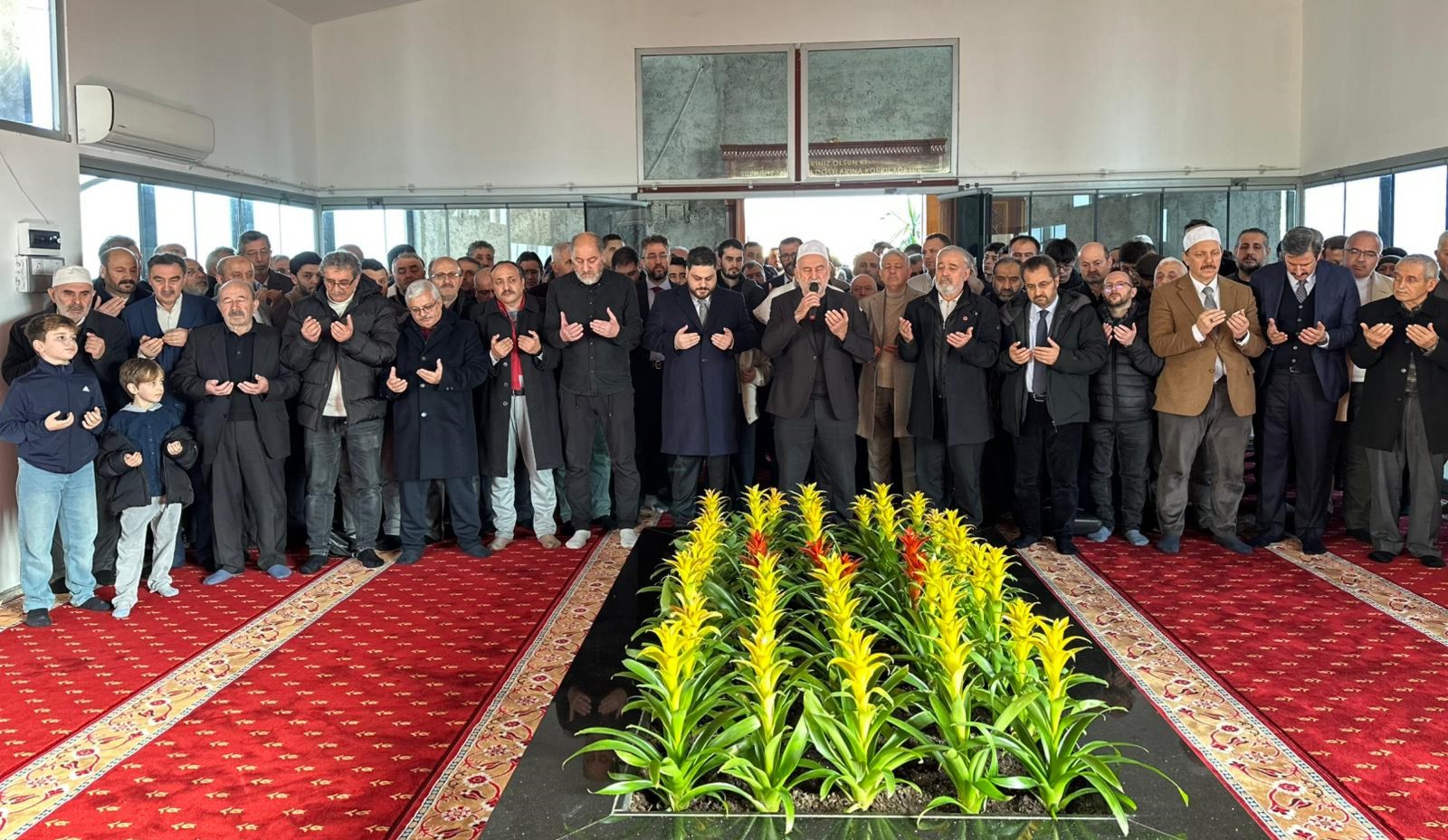 BTP’liler 7-8 Şubat’ta Viyana’da yapılacak 11. MEM Kongresi öncesinde Prof. Dr. Haydar Baş’ın kabrini ziyaret etti