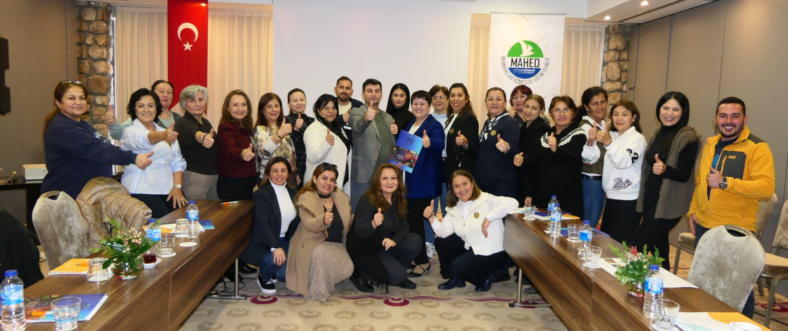 TURİZMDE PERSONEL SIKINTISI YABANCI PERSONELLE GİDERİLİYOR