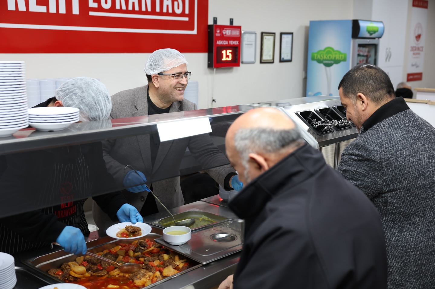 Ramazan’da Dayanışmanın Adresi: Derince Kent Lokantası