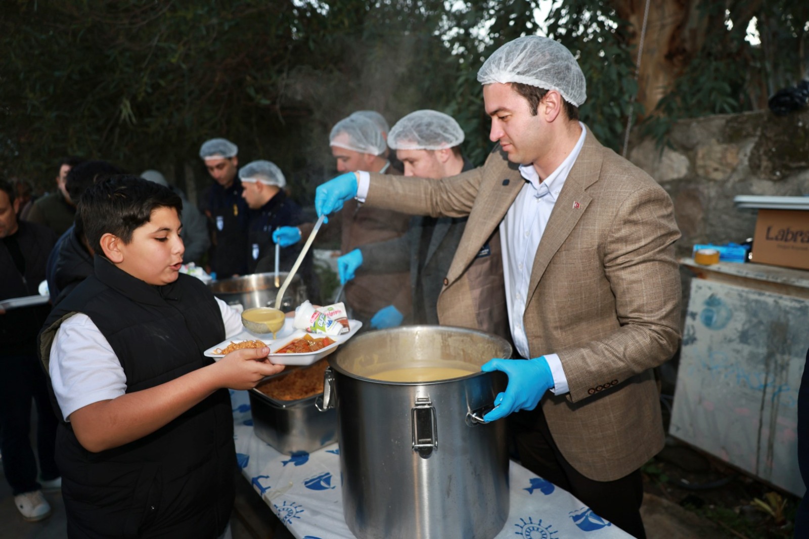 BODRUM BELEDİYESİ’NDEN HER GÜN BİR MAHALLEDE İFTAR SOFRASI