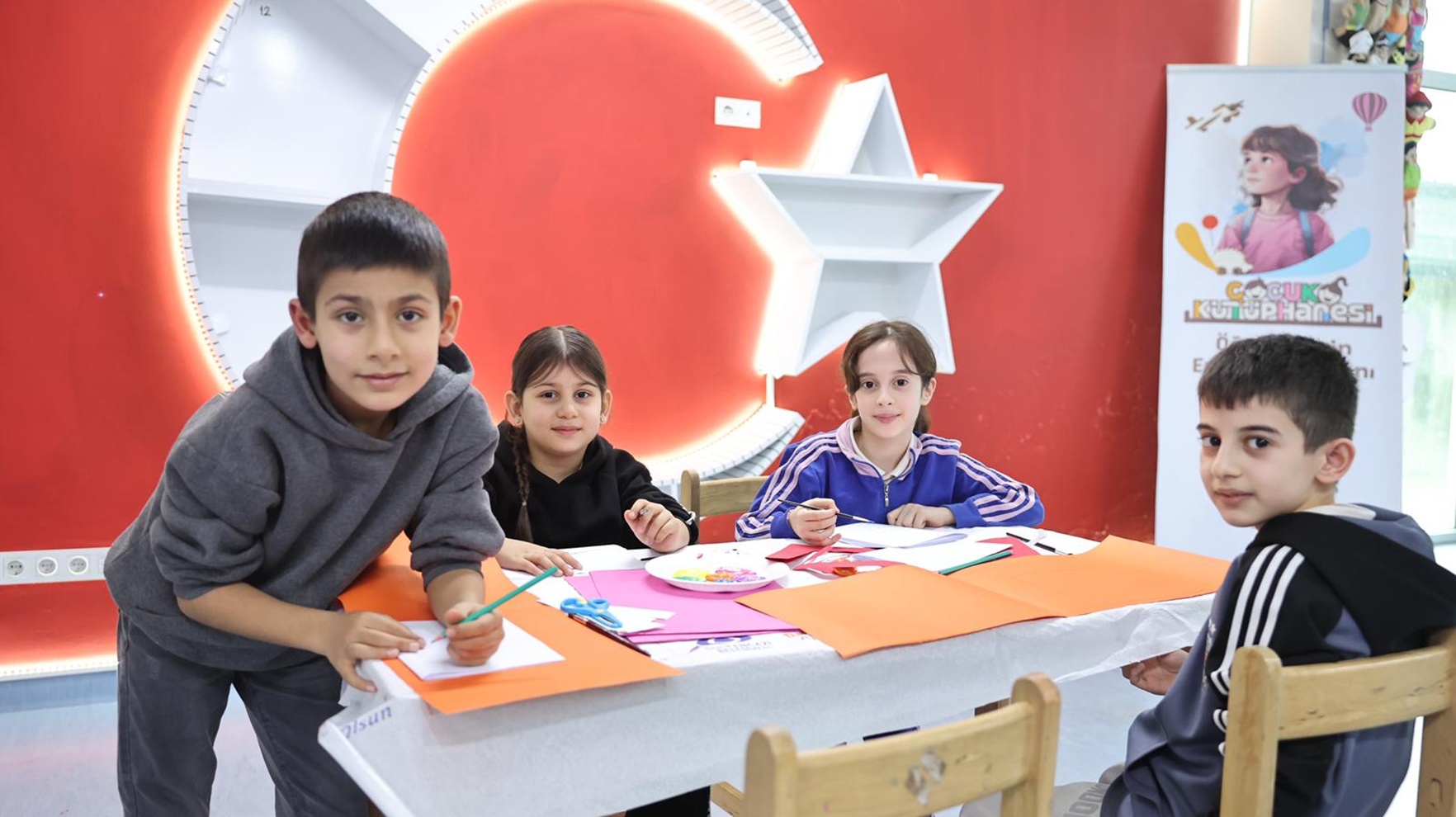 Sultangazi Belediyesi Çocuk Kütüphanesi Her Gün Dopdolu