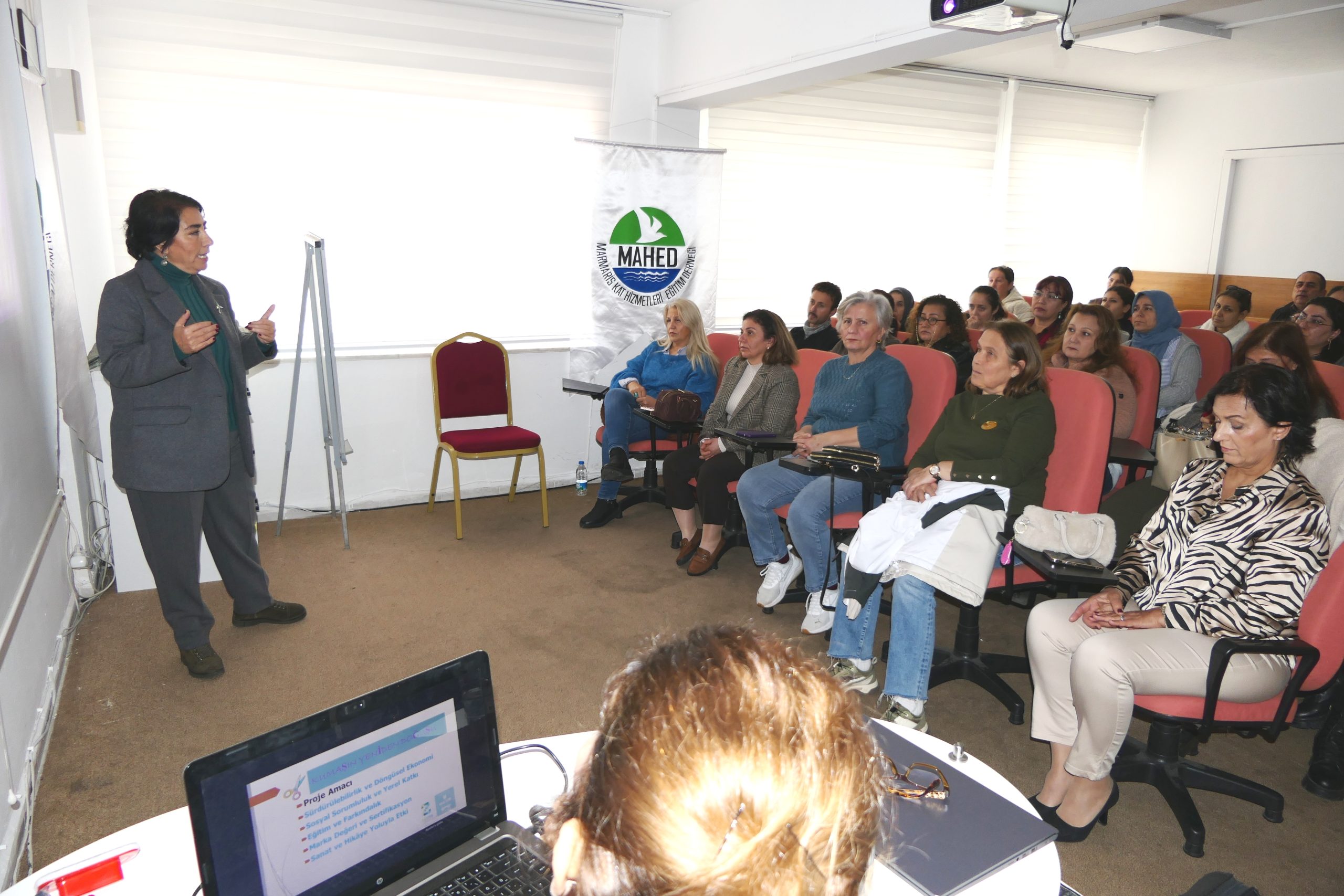 TURİZMDE KUMAŞ GERİ DÖNÜŞÜMLE YENİDEN KAZANILIYOR