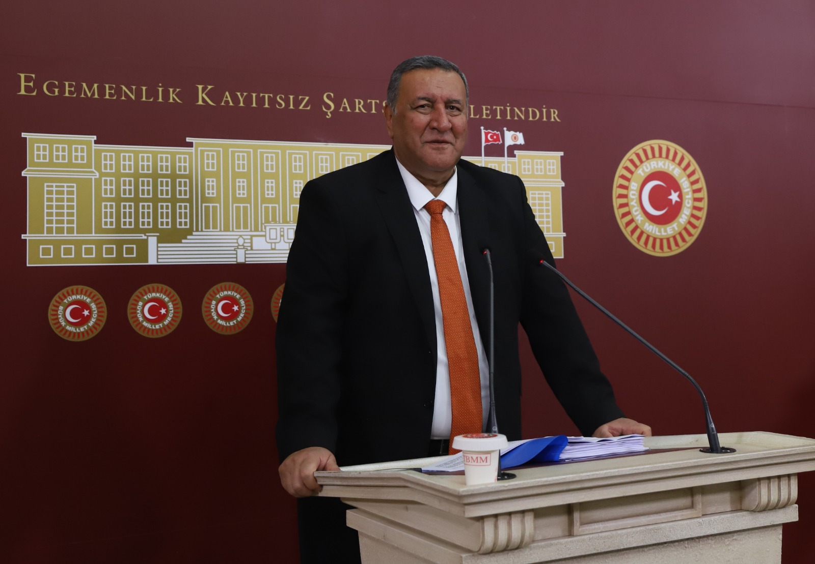 GÜRER: “SAVAŞ TARIMI DERİNDEN ETKİLEDİ, ACİL ÖNLEM ŞART”