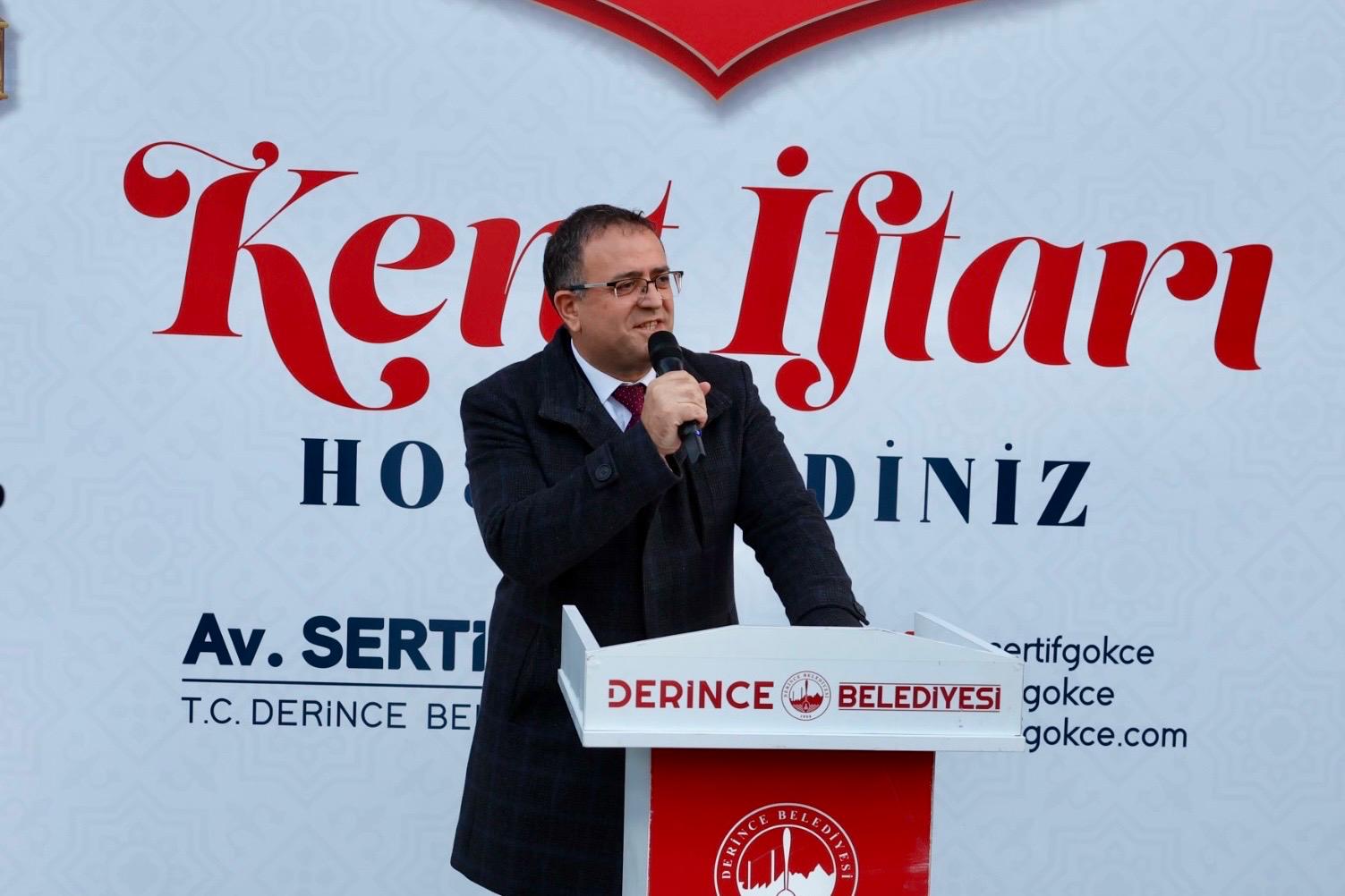 Derince’de Kadir Gecesi’nde Binlerce Kişi Aynı Sofrada Buluştu