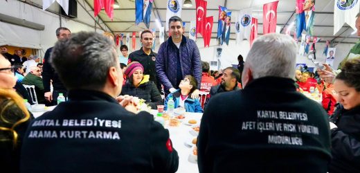 Kartal Belediyesi, Afet ve Arama Kurtarma Ekiplerini İftar Sofrasında Buluşturdu