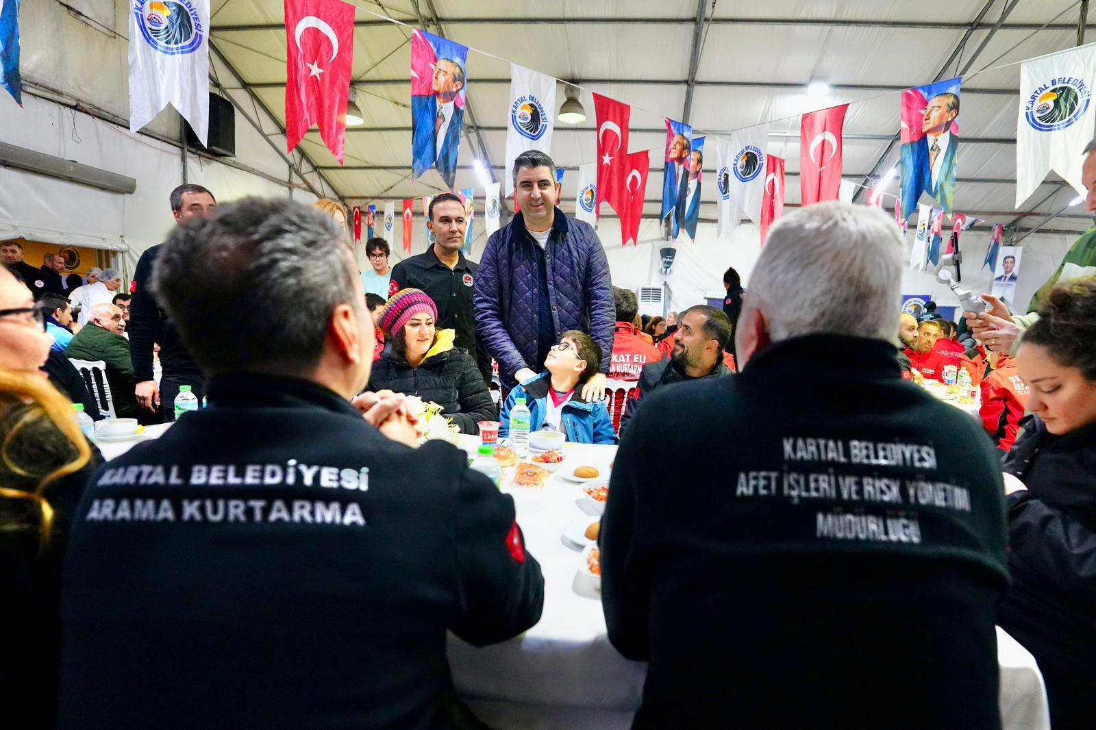 Kartal Belediyesi, Afet ve Arama Kurtarma Ekiplerini İftar Sofrasında Buluşturdu