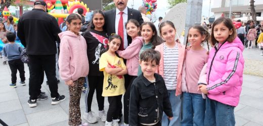 Dikili’de 23 Nisan Coşkusu Sokaklara Taştı