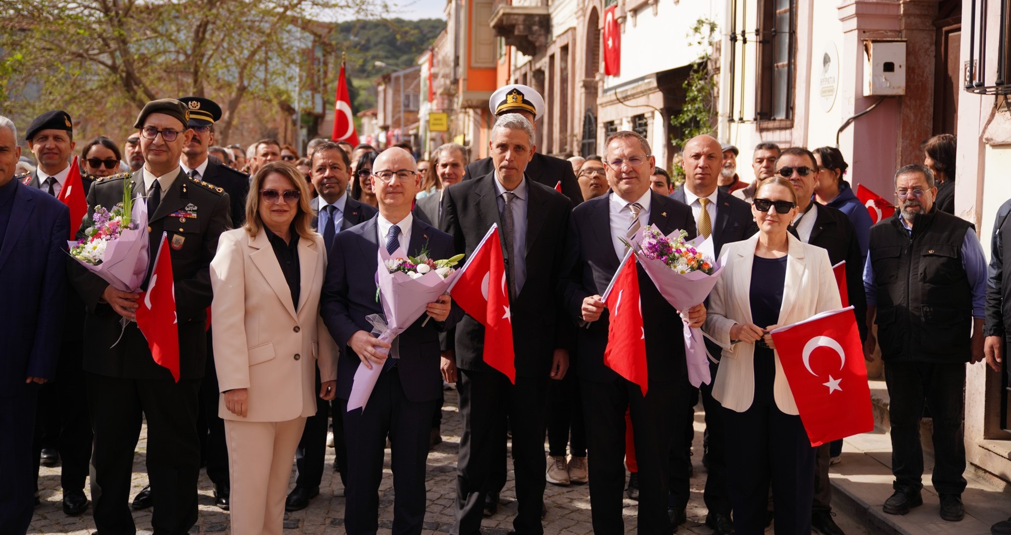 Ayvalık’a Hoş Geldin Paşam…
