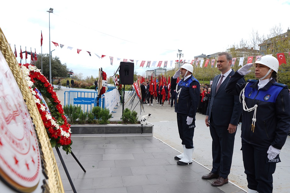 BEYLİKDÜZÜ 23 NİSAN ÇOCUK ŞENLİĞİ BAŞLADI