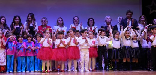 KARTAL BELEDİYESİ KREŞLERİNDE 23 NİSAN GURURU