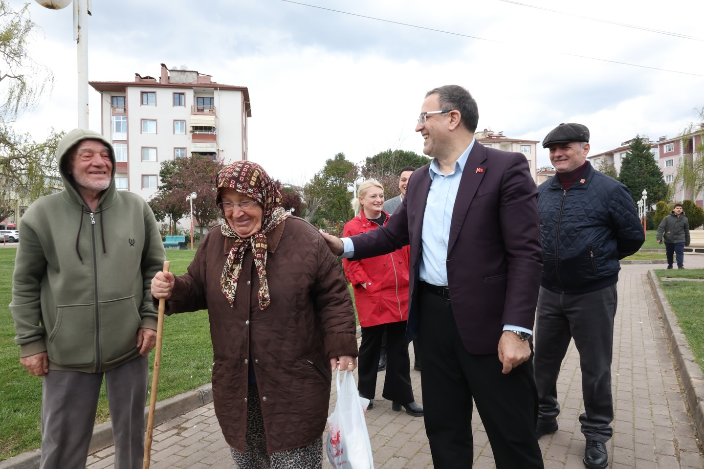 Başkan Gökçe, Derince’yi Adım Adım Geziyor