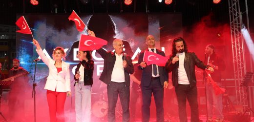 Derince’de Gençlik Şöleni’nde 19 Mayıs Coşkusu Zirveye Çıktı