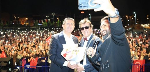 ÇEKMEKÖY’DE 19 MAYIS COŞKUSU GENÇLİK FESTİVALİ İLE YAŞANDI