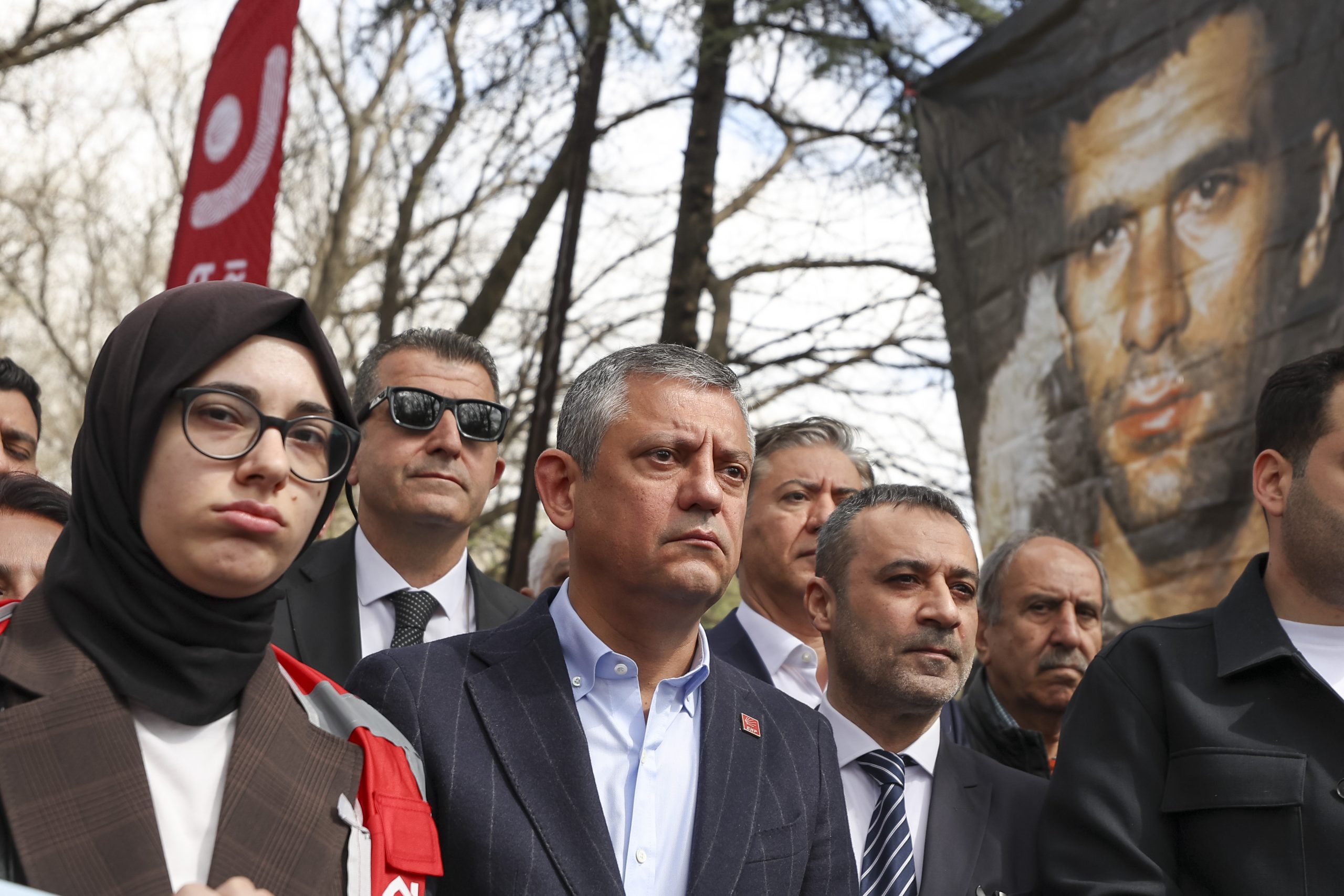 CHP GENEL BAŞKANI ÖZGÜR ÖZEL, ‘ÜÇ FİDAN’I ANMA TÖRENİNE KATILDI