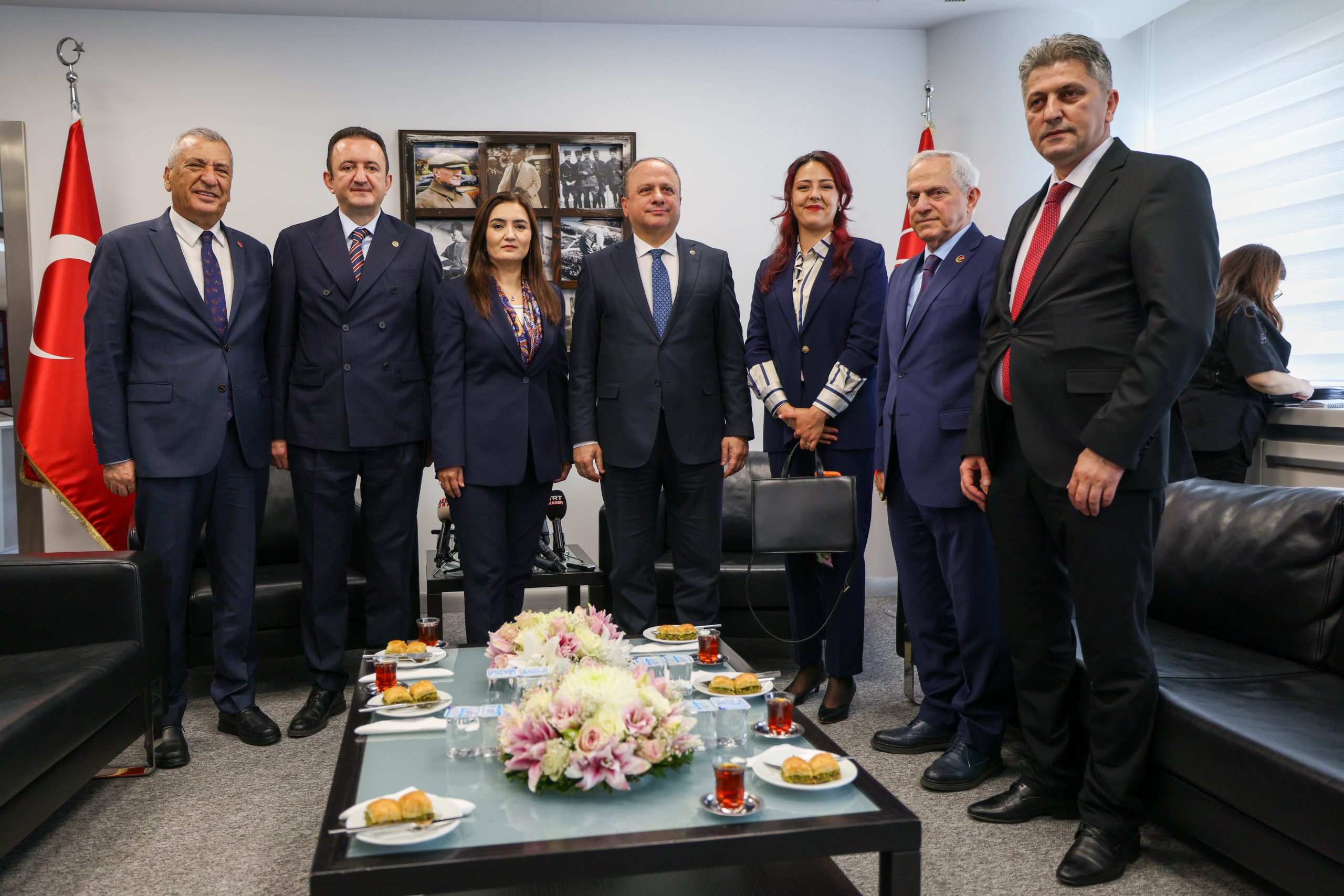 CUMHURİYET HALK PARTİSİNDE BAYRAMLAŞMA – 2
