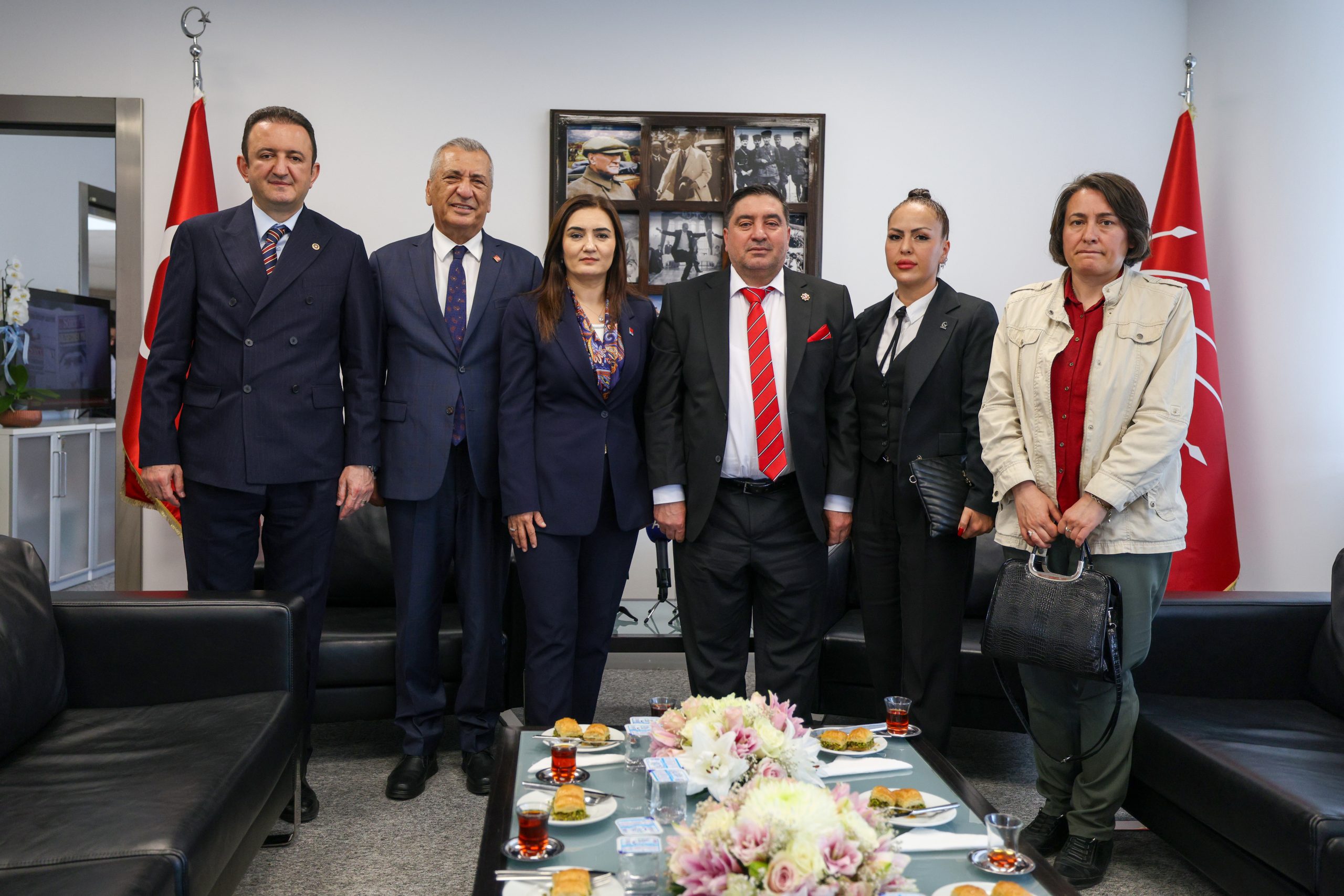 CUMHURİYET HALK PARTİSİNDE BAYRAMLAŞMA – 4