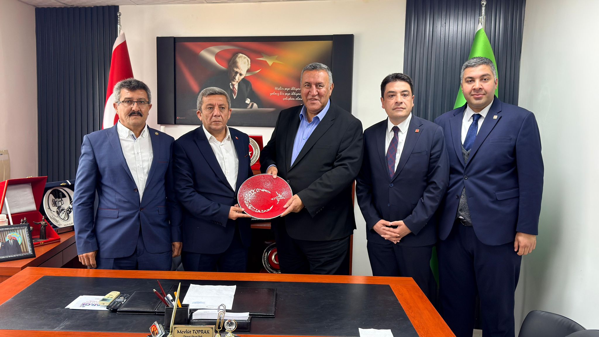 CHP’Lİ GÜRER “TÜRKİYE DERİN BİR YOKSULLUK VE ÜRETİM SORUNU YAŞIYOR”