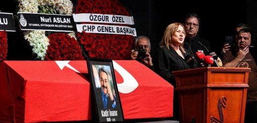 ÜNLÜ JÖN. KADİR İNANIR SON YOLCULUĞUNA UĞURLANDI