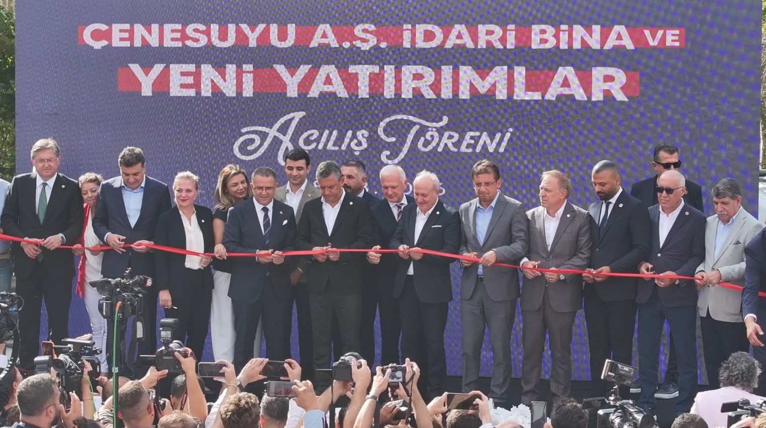 Özgür Özel, Çenesuyu’nun Yeni Yatırımlarını Hizmete Açtı