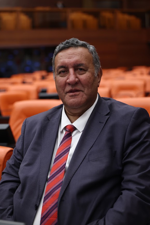 GÜRER: “ORMAN YANGINLARINI ÖNLEMEK İÇİN KEÇİLER UMUT OLABİLİR”