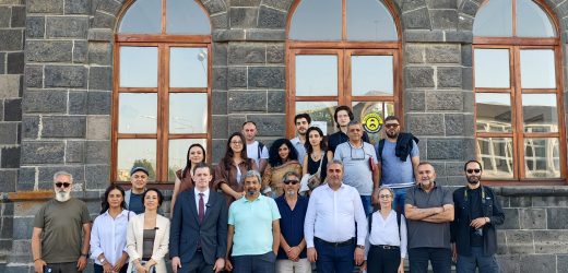 Türk ve Ermeni Gazeteciler Kars’ta Buluştu: Normalleşme Sürecinde Kars’ta Dikkat Çeken Buluşma
