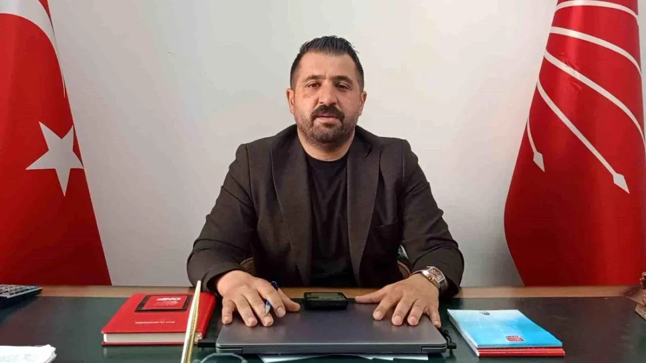 Onur Uludaşdemir, Yeni Parti’ye Geçtiklerini Açıkladı
