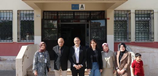Başkan Gökçe, Eğitimin ve Öğrencilerin Yanında