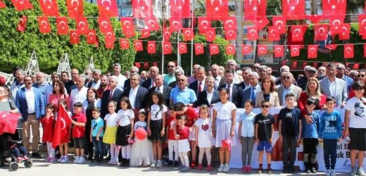 CHP ADANA İL BAŞKANLIĞI 23 NİSAN’I COŞKULU KUTLADI