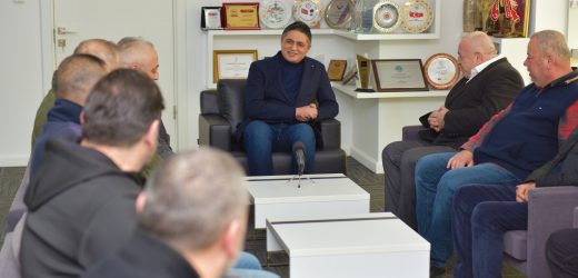 Aliağa Esnaf Odası Yönetiminden Başkan Serkan Acar’a Ziyaret