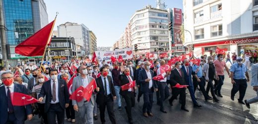 Kurtuluşun 98. yıldönümünde zafer yürüyüşü