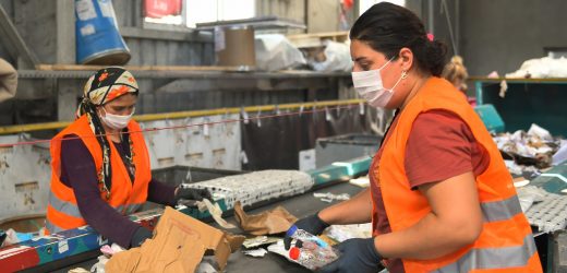 ESENYURT BELEDİYESİ TONLARCA ATIĞIN GERİ DÖNÜŞÜMÜNÜ SAĞLAMAYA BAŞLADI