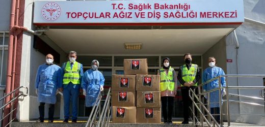 İyi Kalpler Derneğinden Bayrampaşa Covid Merkezine 5000 DLR Adet Maske Desteği