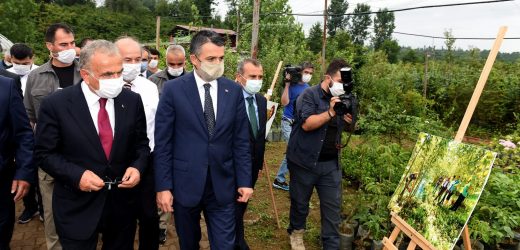 BAKAN PAKDEMİRLİ “TARIM ALANINDA YAPILAN ÇALIŞMALARDAN MUTLUYUZ”