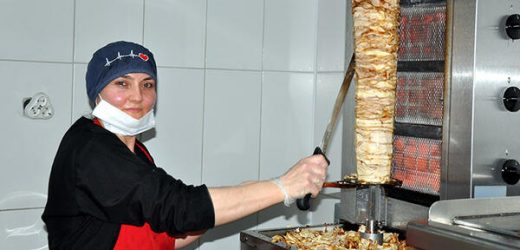 Tokat’ın tek kadın döner ustası