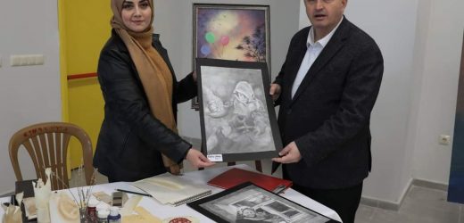 KINIKLI KADINLAR SANAT ATÖLYELERİNDE SANATÇILARLA BULUŞTU